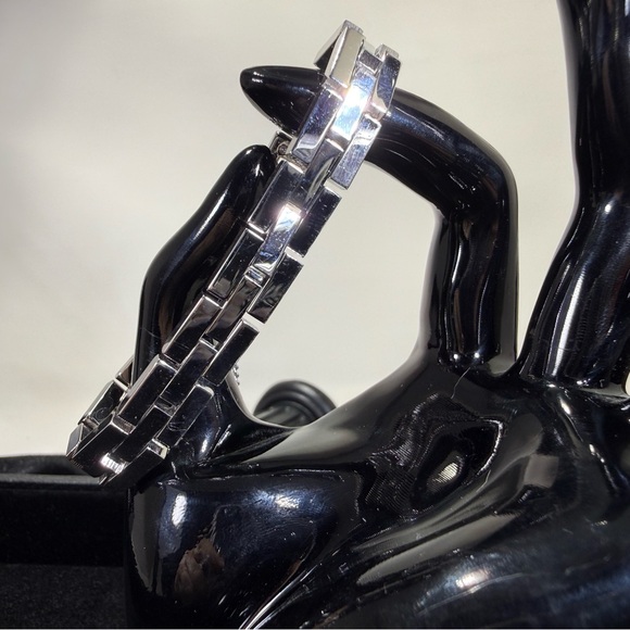 Vintage 80s Monet Shiny Silver-tone flat link Chain Bracelet 7” - Picture 2 of 5